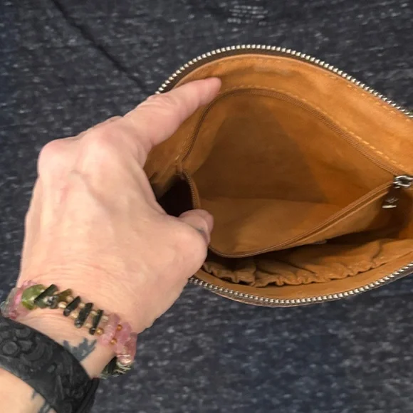 Patricia Nash Embossed Floral Clutch - Picture 4 of 14